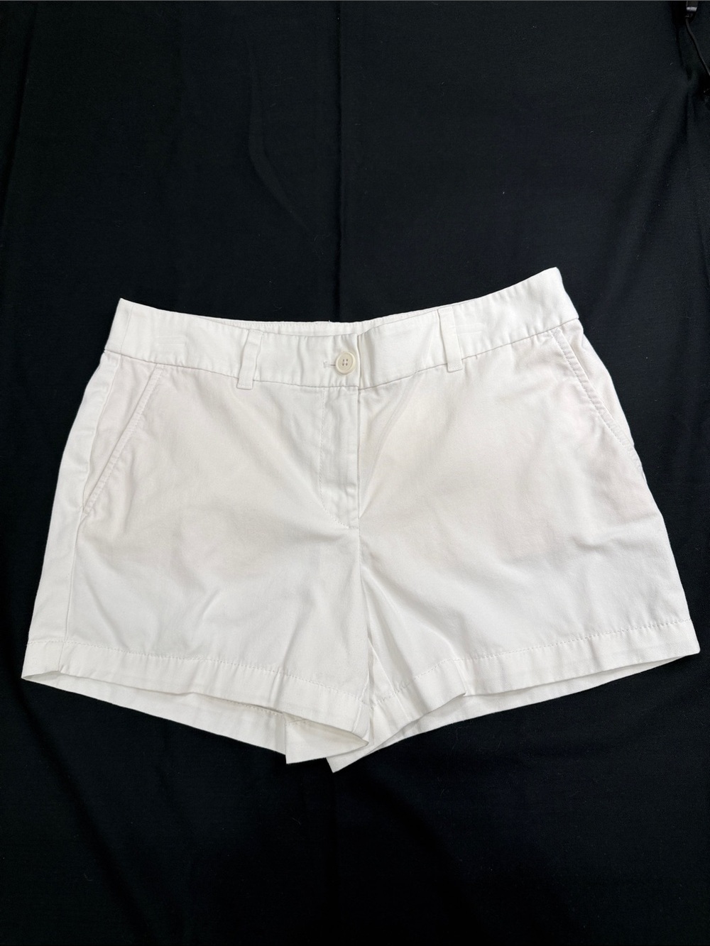 LOFT OUTLET 100% WHITE COTTON TROUSER 4” INSEAM MID WAIST FIT SHORTS SIZE 6